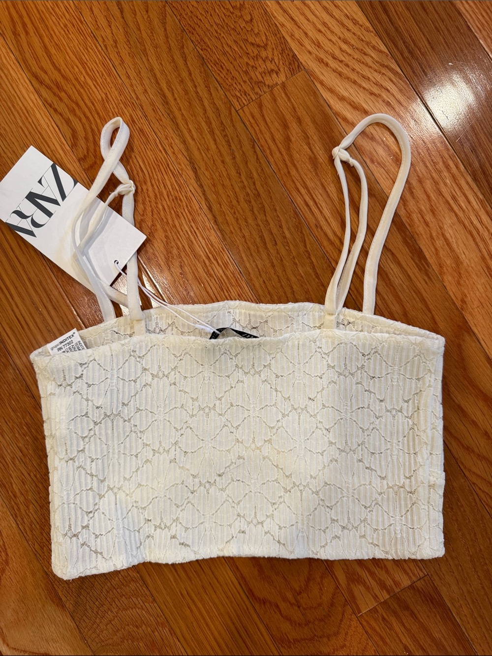 Zara Cream Lace crop tank top with adjustable Spaghetti Straps - Picture 4 of 4